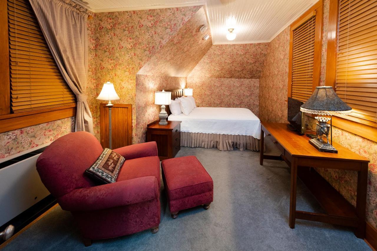 Hotel Captain Henderson House Arkadelphia Habitación foto